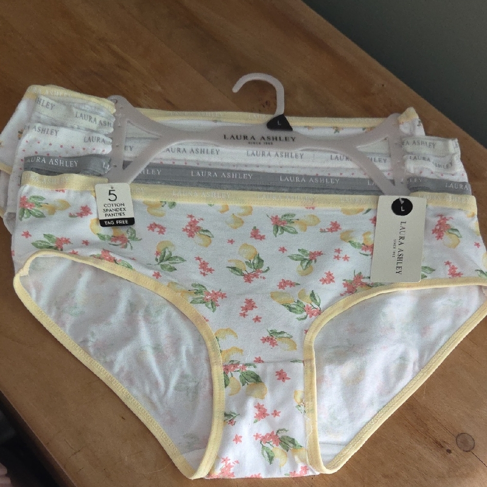 Laura Ashley Womens Floral Print Bottoms - Yellow and White